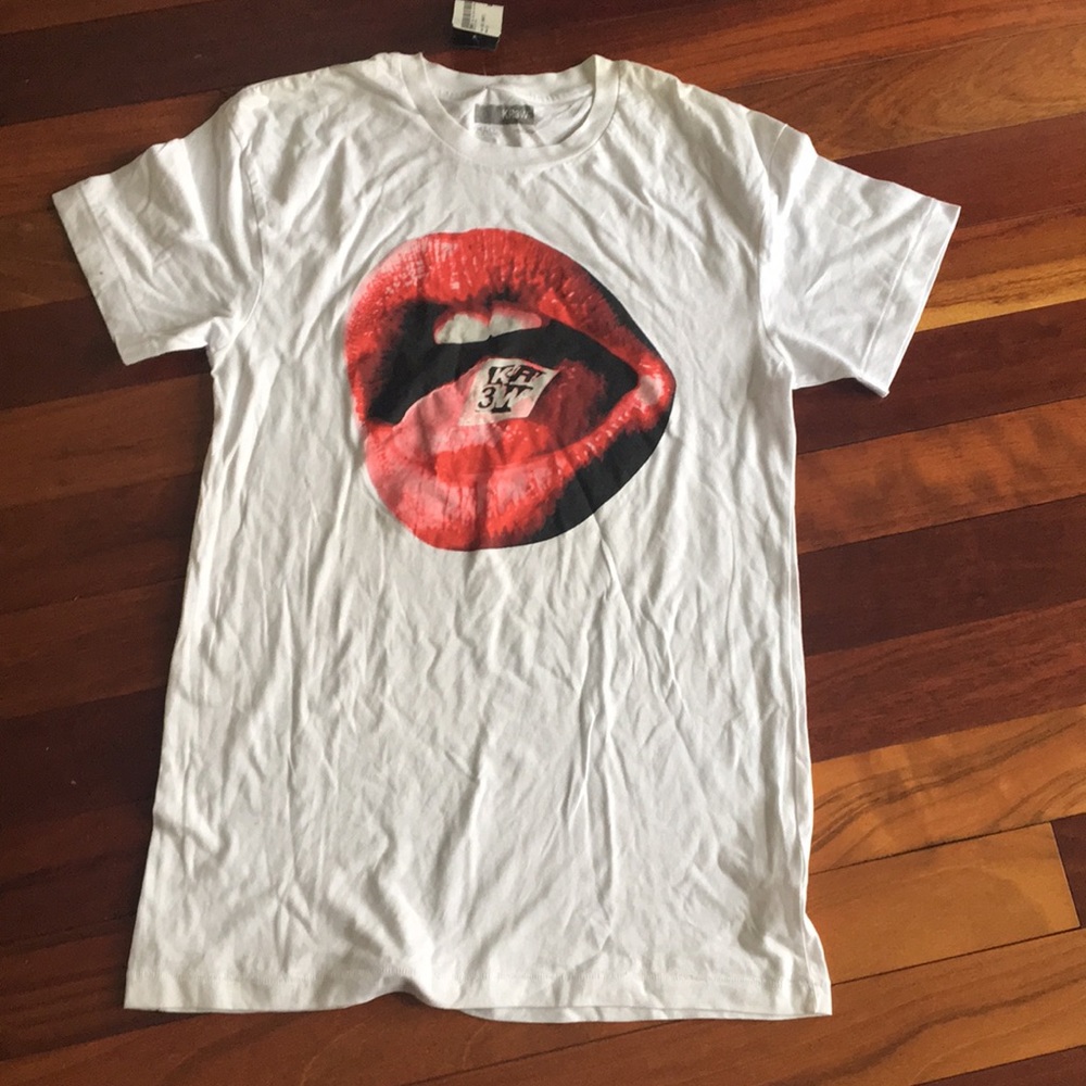 KR3W White Men’s T-Shirt Lips Size Small